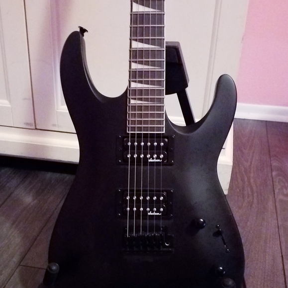 Black Jackson Dinky Electric Guitar with Mini Amp, Cord, and Guitar Stand - Picture 2 of 5